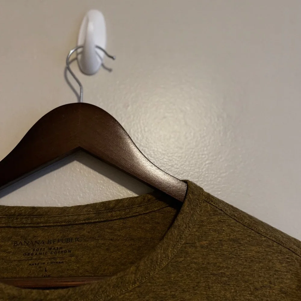 Banana Republic Mens L Tall Olive Long Sleeve Organic Cotton Layers Basics Fall